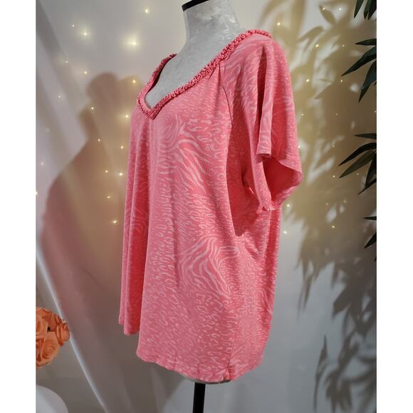 Fresh Produce Ruffle Animal Print Top 2X Bright Neon Pink Short Sleeve Leopard - Picture 4 of 10